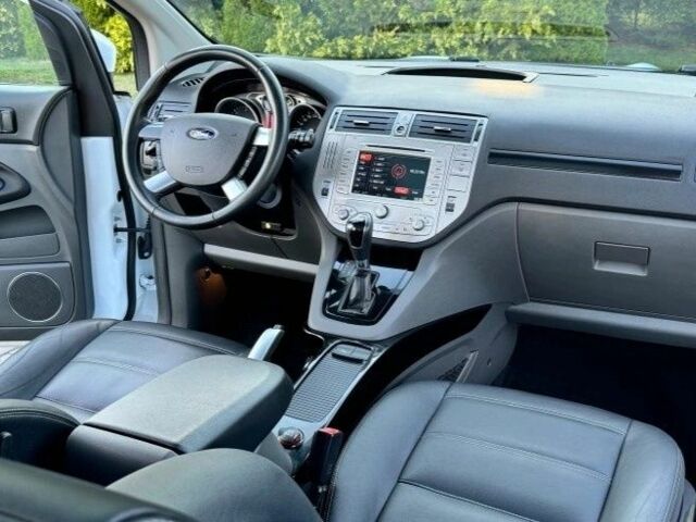Белый Форд Куга, объемом двигателя 2 л и пробегом 125 тыс. км за 7600 $, фото 19 на Automoto.ua
