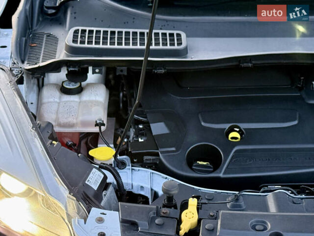 Білий Форд Куга, об'ємом двигуна 2 л та пробігом 205 тис. км за 16499 $, фото 69 на Automoto.ua