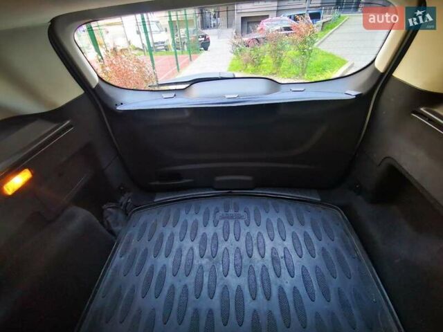 Білий Форд Куга, об'ємом двигуна 2 л та пробігом 115 тис. км за 13500 $, фото 1 на Automoto.ua