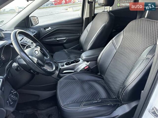 Білий Форд Куга, об'ємом двигуна 2 л та пробігом 170 тис. км за 13499 $, фото 17 на Automoto.ua