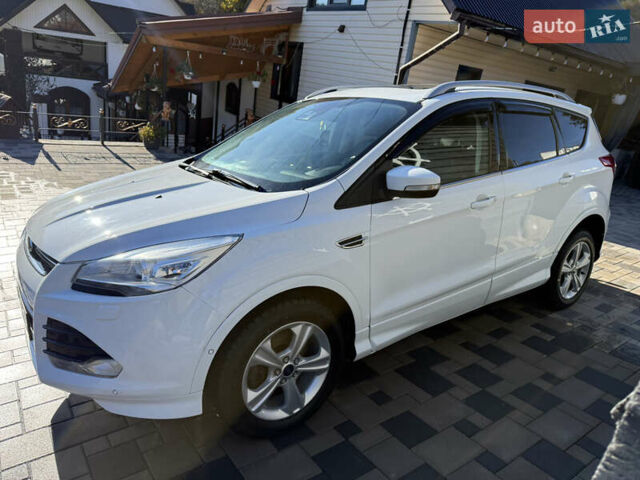 Форд Куга 2014 в Славском на Automoto.ua Белый Форд Куга, объемом двигателя 2 л и пробегом 123 тыс. км за 15600 $, фото 3 на Automoto.ua