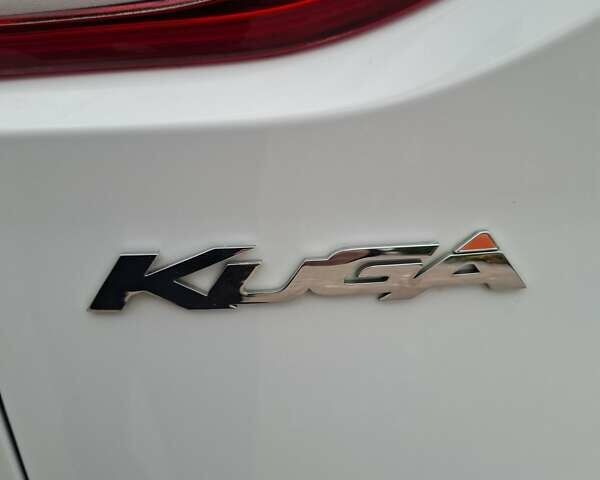 Білий Форд Куга, об'ємом двигуна 2 л та пробігом 183 тис. км за 13500 $, фото 9 на Automoto.ua