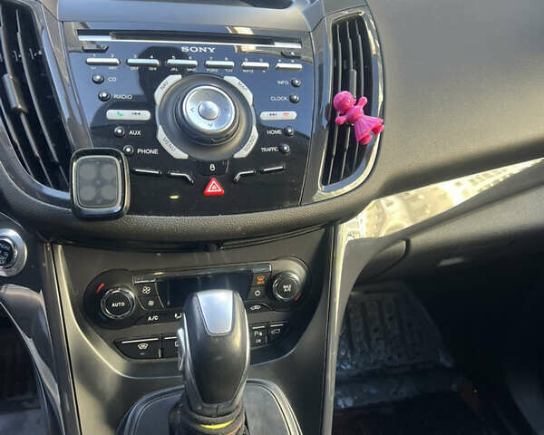 Белый Форд Куга, объемом двигателя 0 л и пробегом 230 тыс. км за 13500 $, фото 5 на Automoto.ua