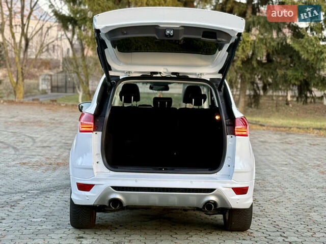 Білий Форд Куга, об'ємом двигуна 2 л та пробігом 205 тис. км за 16499 $, фото 73 на Automoto.ua