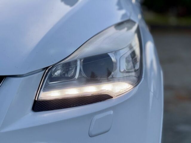 Білий Форд Куга, об'ємом двигуна 2 л та пробігом 205 тис. км за 16499 $, фото 11 на Automoto.ua