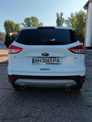 Белый Форд Куга, объемом двигателя 2 л и пробегом 203 тыс. км за 12300 $, фото 1 на Automoto.ua