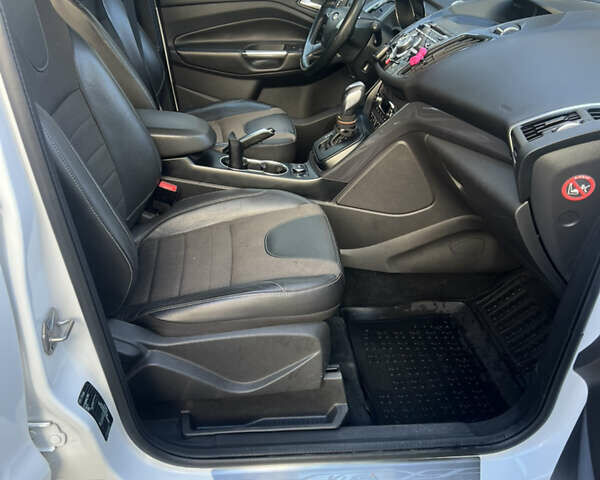 Белый Форд Куга, объемом двигателя 0 л и пробегом 230 тыс. км за 13500 $, фото 13 на Automoto.ua