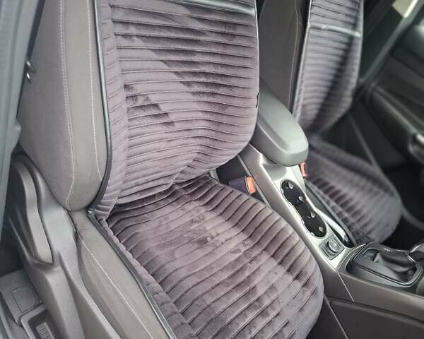 Білий Форд Куга, об'ємом двигуна 2 л та пробігом 183 тис. км за 13500 $, фото 6 на Automoto.ua