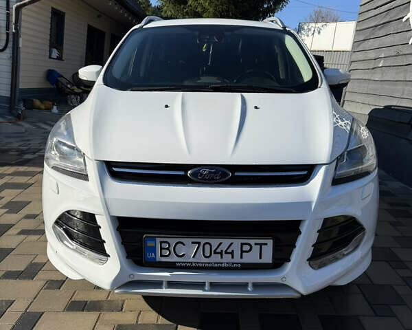 Форд Куга 2014 в Славском на Automoto.ua Белый Форд Куга, объемом двигателя 2 л и пробегом 123 тыс. км за 15600 $, фото 1 на Automoto.ua