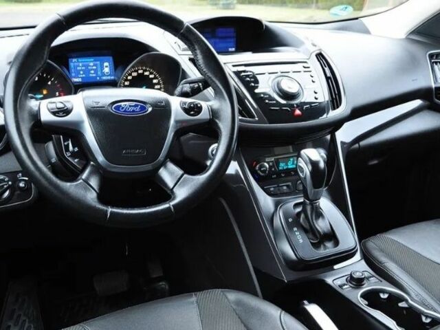 Белый Форд Куга, объемом двигателя 2 л и пробегом 166 тыс. км за 8400 $, фото 9 на Automoto.ua