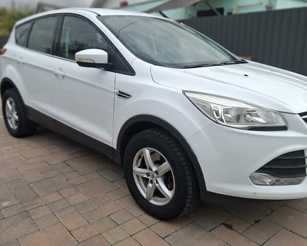 Білий Форд Куга, об'ємом двигуна 2 л та пробігом 183 тис. км за 13500 $, фото 16 на Automoto.ua