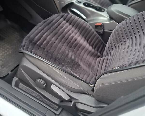 Білий Форд Куга, об'ємом двигуна 2 л та пробігом 183 тис. км за 13500 $, фото 8 на Automoto.ua