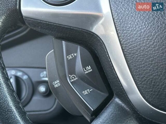 Білий Форд Куга, об'ємом двигуна 2 л та пробігом 170 тис. км за 13499 $, фото 19 на Automoto.ua