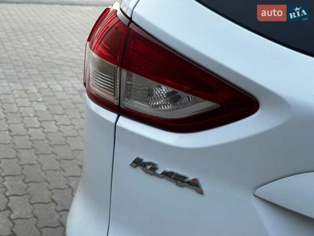 Білий Форд Куга, об'ємом двигуна 2 л та пробігом 170 тис. км за 13499 $, фото 8 на Automoto.ua