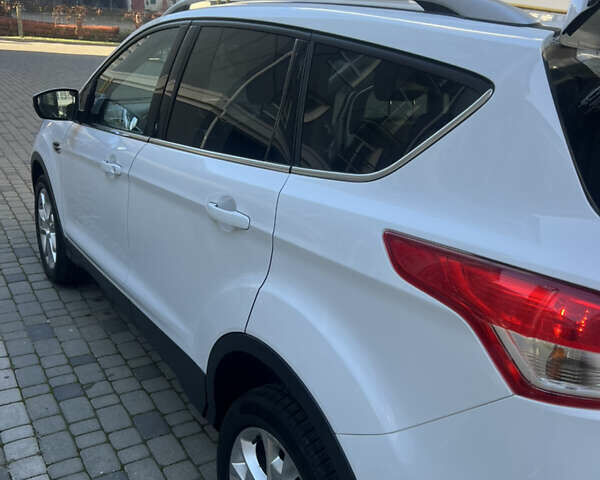 Белый Форд Куга, объемом двигателя 0 л и пробегом 230 тыс. км за 13500 $, фото 8 на Automoto.ua