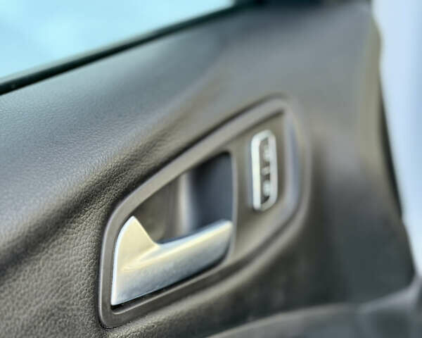 Білий Форд Куга, об'ємом двигуна 2 л та пробігом 205 тис. км за 16499 $, фото 36 на Automoto.ua