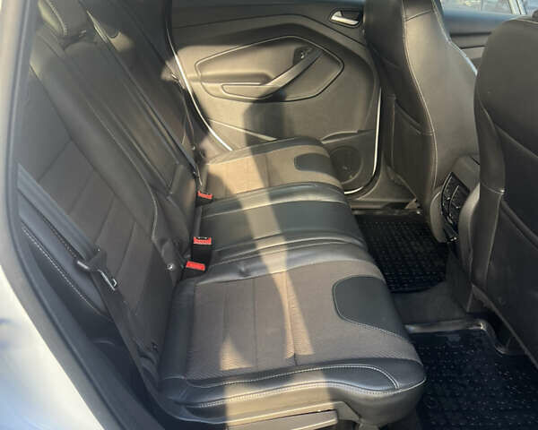 Белый Форд Куга, объемом двигателя 0 л и пробегом 230 тыс. км за 13500 $, фото 11 на Automoto.ua