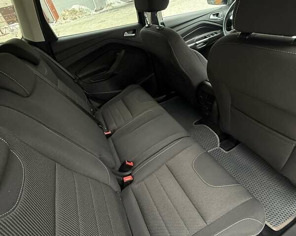 Белый Форд Куга, объемом двигателя 2 л и пробегом 208 тыс. км за 13000 $, фото 22 на Automoto.ua