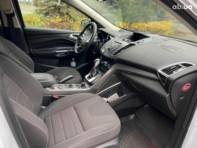 Белый Форд Куга, объемом двигателя 2 л и пробегом 211 тыс. км за 12990 $, фото 24 на Automoto.ua