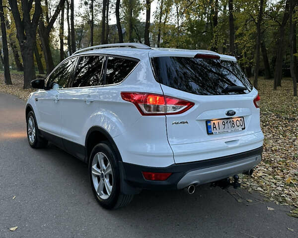 Форд Куга 2015 в Черновцах на Automoto.ua Белый Форд Куга, объемом двигателя 2 л и пробегом 186 тыс. км за 13900 $, фото 5 на Automoto.ua