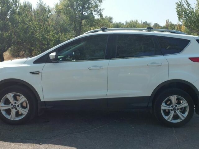 Белый Форд Куга, объемом двигателя 2 л и пробегом 303 тыс. км за 14000 $, фото 2 на Automoto.ua