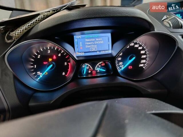 Білий Форд Куга, об'ємом двигуна 2 л та пробігом 236 тис. км за 14000 $, фото 4 на Automoto.ua