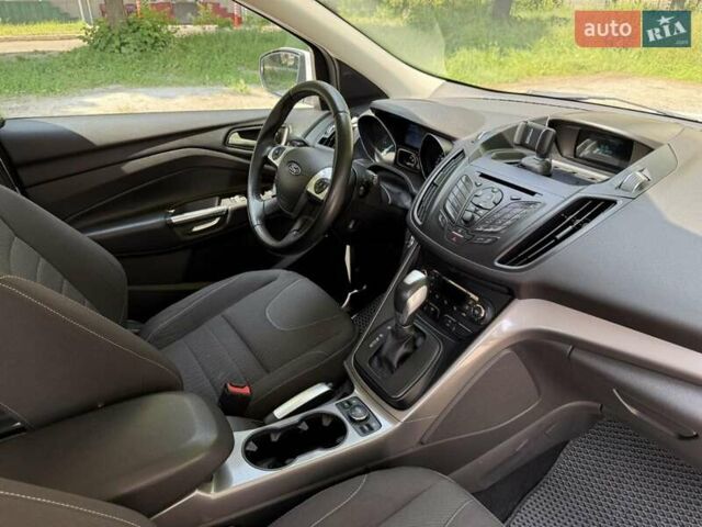 Белый Форд Куга, объемом двигателя 2 л и пробегом 130 тыс. км за 12990 $, фото 7 на Automoto.ua