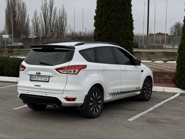 Белый Форд Куга, объемом двигателя 2 л и пробегом 223 тыс. км за 10999 $, фото 6 на Automoto.ua