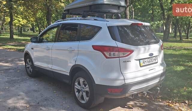 Белый Форд Куга, объемом двигателя 2 л и пробегом 210 тыс. км за 13500 $, фото 5 на Automoto.ua