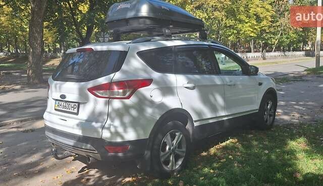 Белый Форд Куга, объемом двигателя 2 л и пробегом 210 тыс. км за 13500 $, фото 3 на Automoto.ua