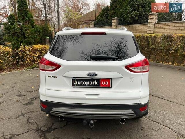 Белый Форд Куга, объемом двигателя 2 л и пробегом 211 тыс. км за 12990 $, фото 5 на Automoto.ua