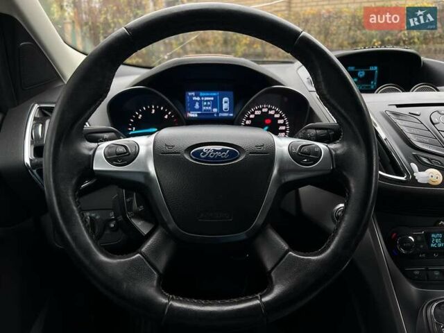 Белый Форд Куга, объемом двигателя 2 л и пробегом 211 тыс. км за 12990 $, фото 11 на Automoto.ua