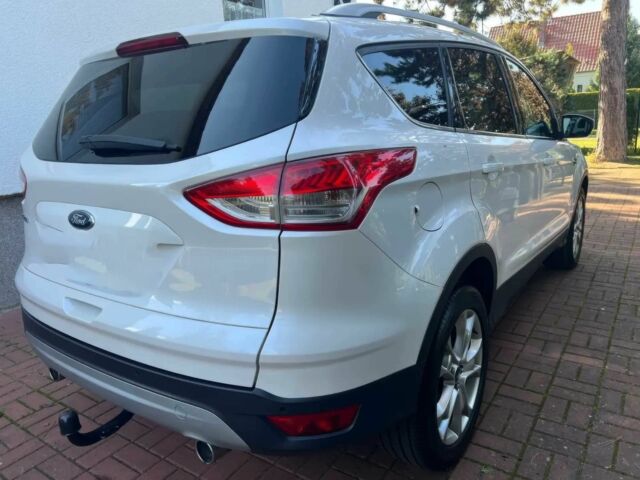 Белый Форд Куга, объемом двигателя 2 л и пробегом 73 тыс. км за 7000 $, фото 4 на Automoto.ua