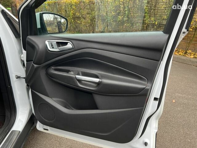 Белый Форд Куга, объемом двигателя 2 л и пробегом 211 тыс. км за 12990 $, фото 23 на Automoto.ua