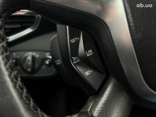 Белый Форд Куга, объемом двигателя 2 л и пробегом 211 тыс. км за 12990 $, фото 14 на Automoto.ua