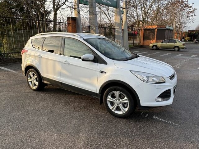 Белый Форд Куга, объемом двигателя 2 л и пробегом 140 тыс. км за 14000 $, фото 1 на Automoto.ua