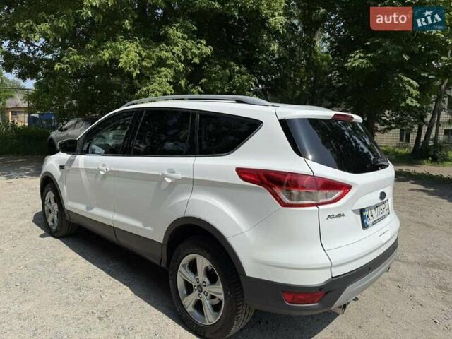 Белый Форд Куга, объемом двигателя 2 л и пробегом 130 тыс. км за 12990 $, фото 5 на Automoto.ua