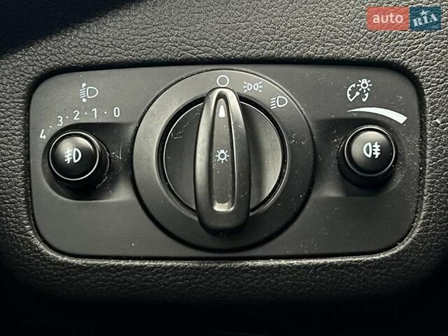 Белый Форд Куга, объемом двигателя 2 л и пробегом 211 тыс. км за 12990 $, фото 15 на Automoto.ua