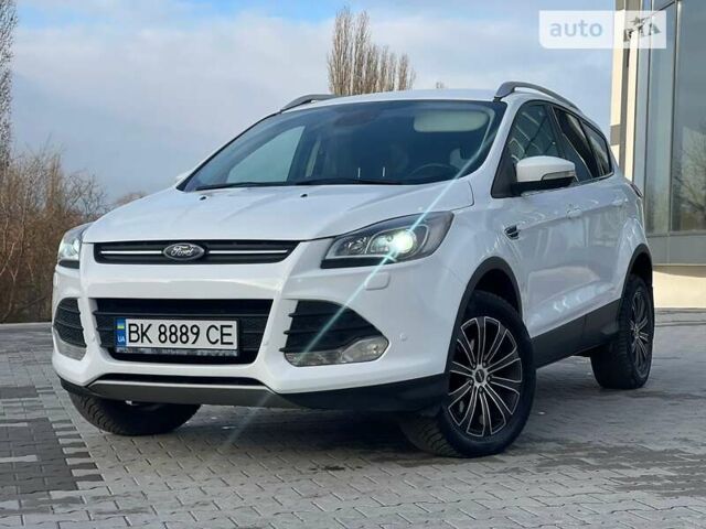 Білий Форд Куга, об'ємом двигуна 2 л та пробігом 180 тис. км за 13500 $, фото 4 на Automoto.ua