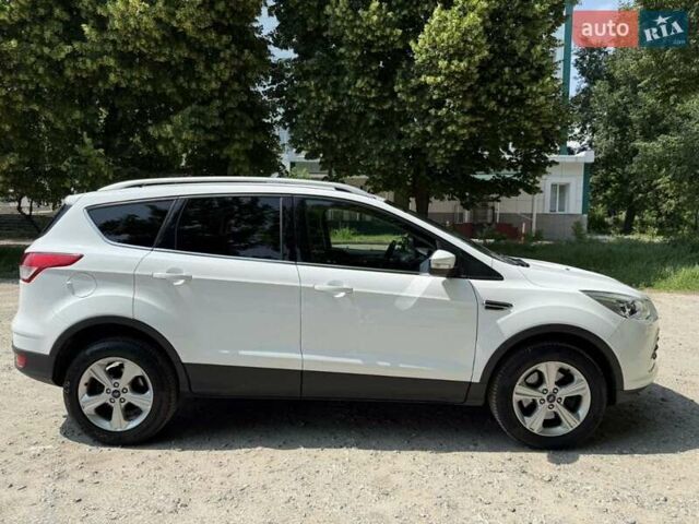 Белый Форд Куга, объемом двигателя 2 л и пробегом 130 тыс. км за 12990 $, фото 10 на Automoto.ua