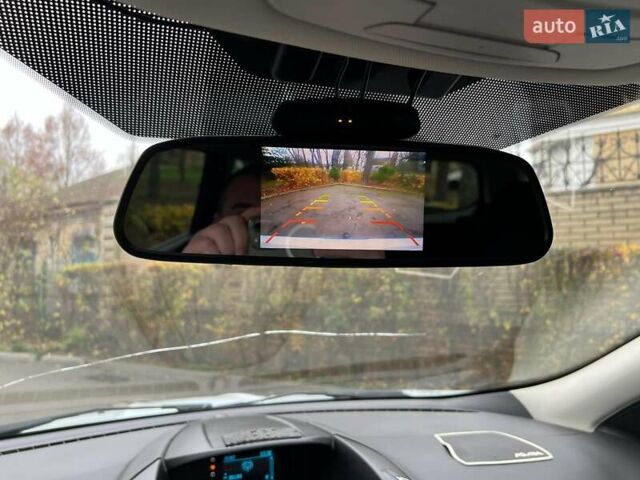 Белый Форд Куга, объемом двигателя 2 л и пробегом 211 тыс. км за 12990 $, фото 19 на Automoto.ua