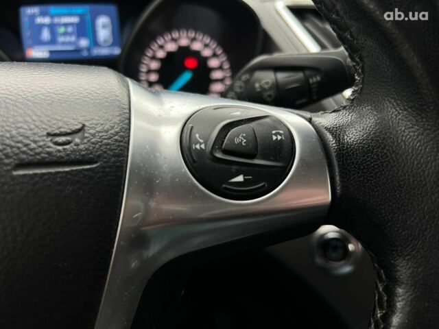 Белый Форд Куга, объемом двигателя 2 л и пробегом 211 тыс. км за 12990 $, фото 13 на Automoto.ua