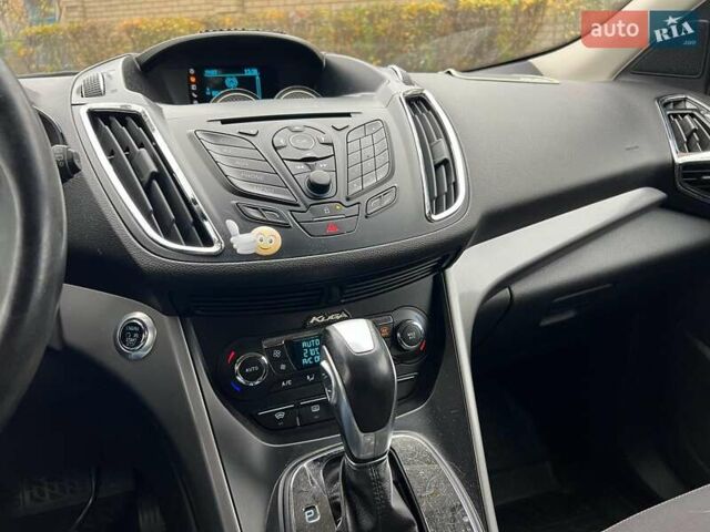 Белый Форд Куга, объемом двигателя 2 л и пробегом 211 тыс. км за 12990 $, фото 16 на Automoto.ua