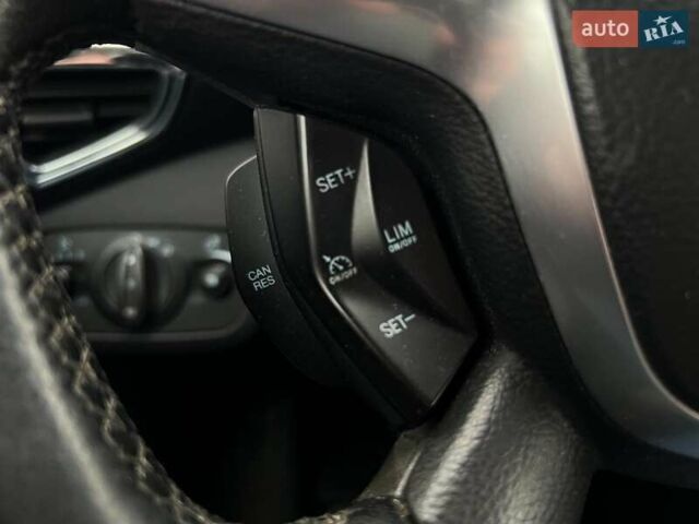 Белый Форд Куга, объемом двигателя 2 л и пробегом 211 тыс. км за 12990 $, фото 14 на Automoto.ua