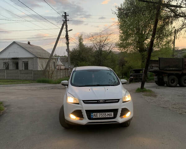 Білий Форд Куга, об'ємом двигуна 2 л та пробігом 297 тис. км за 10300 $, фото 2 на Automoto.ua
