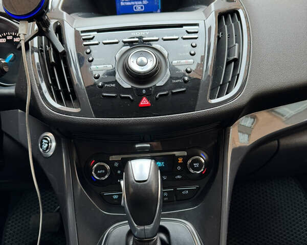 Белый Форд Куга, объемом двигателя 2 л и пробегом 290 тыс. км за 11500 $, фото 17 на Automoto.ua