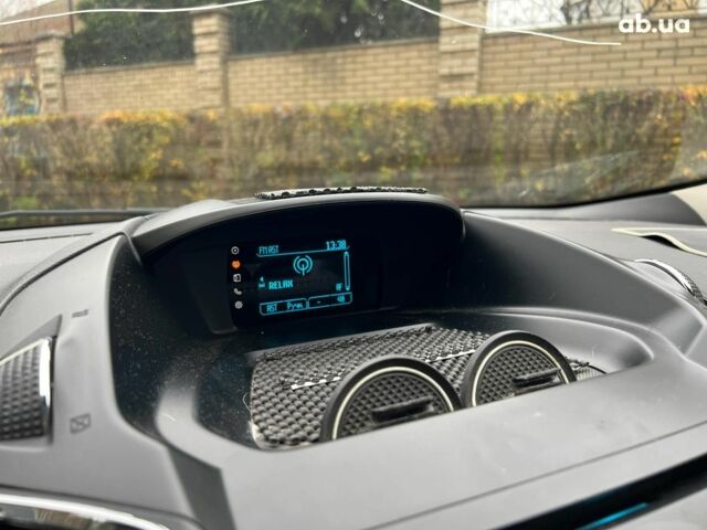 Белый Форд Куга, объемом двигателя 2 л и пробегом 211 тыс. км за 12990 $, фото 18 на Automoto.ua