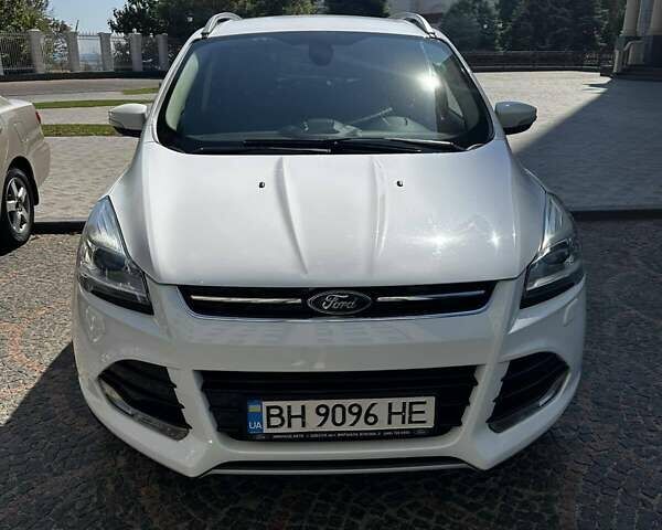 Белый Форд Куга, объемом двигателя 2 л и пробегом 178 тыс. км за 15000 $, фото 3 на Automoto.ua