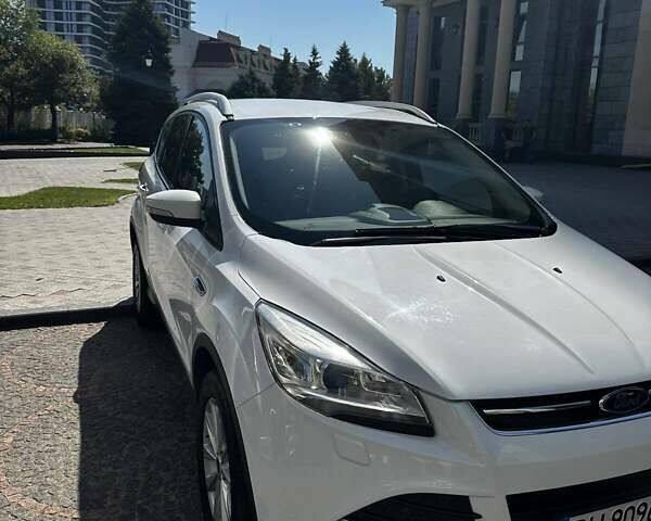 Белый Форд Куга, объемом двигателя 2 л и пробегом 178 тыс. км за 15000 $, фото 2 на Automoto.ua