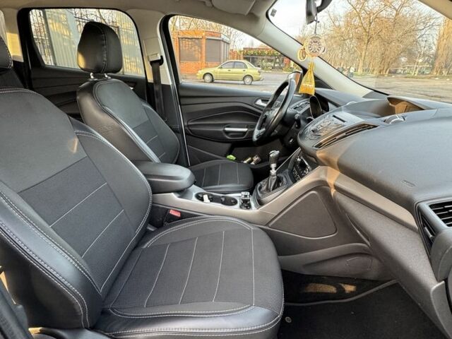 Белый Форд Куга, объемом двигателя 2 л и пробегом 140 тыс. км за 14000 $, фото 7 на Automoto.ua